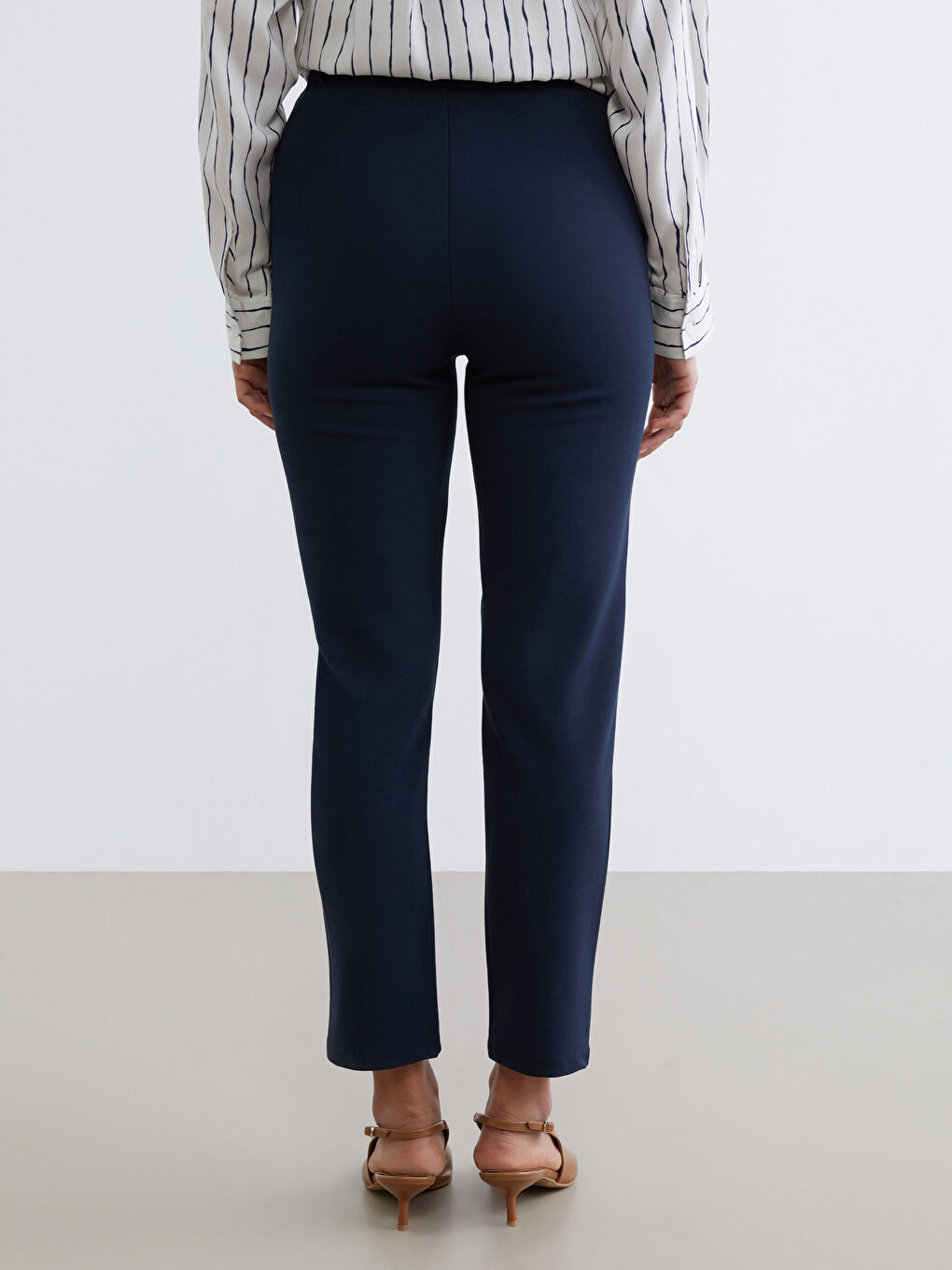 Lacivert Havuç Kesim Kadın Pantolon-3