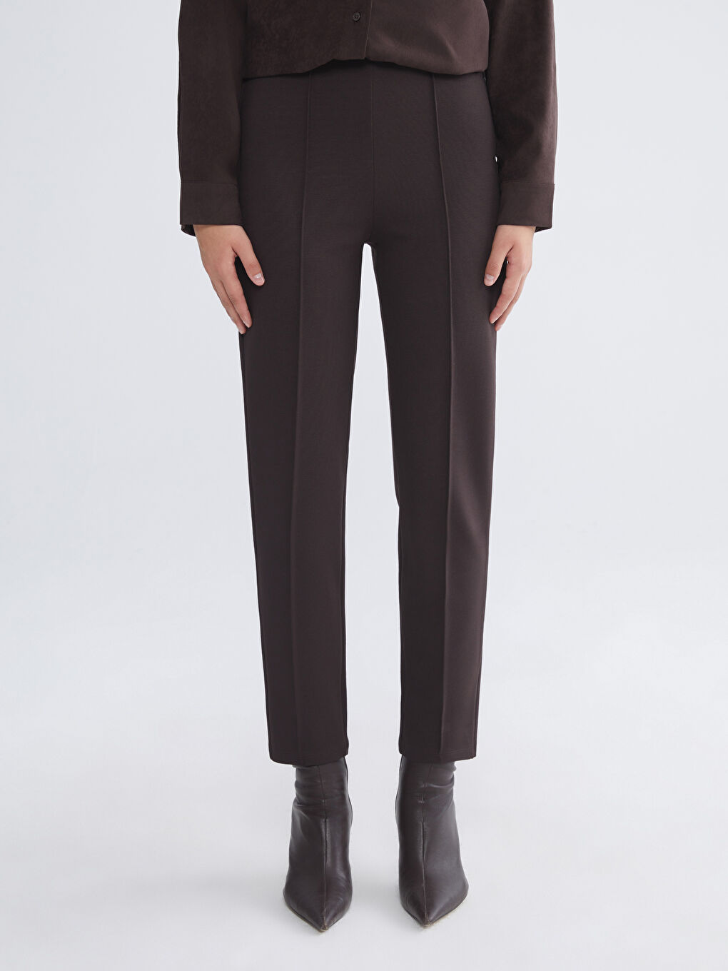 Carrot Fit Women's Trousers-2