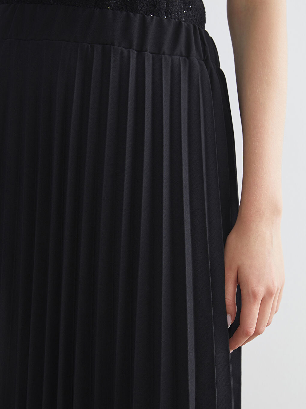 Elastic Waist Chiffon Pleated Skirt-2