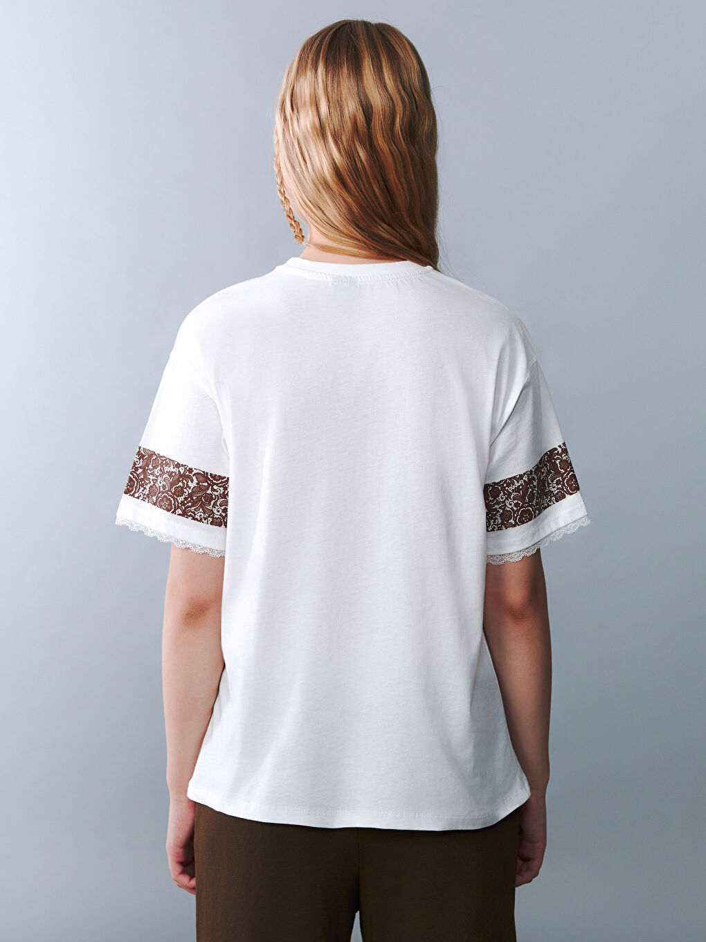 Ekru Bisiklet Yaka Genç Kız Tişört-3