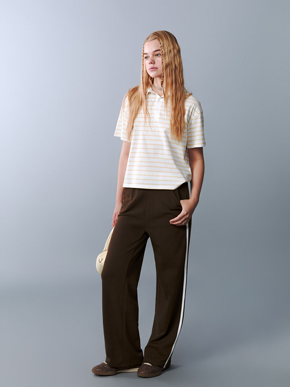 Ekru Polo Yaka Çizgili Genç Kız Tişört-1