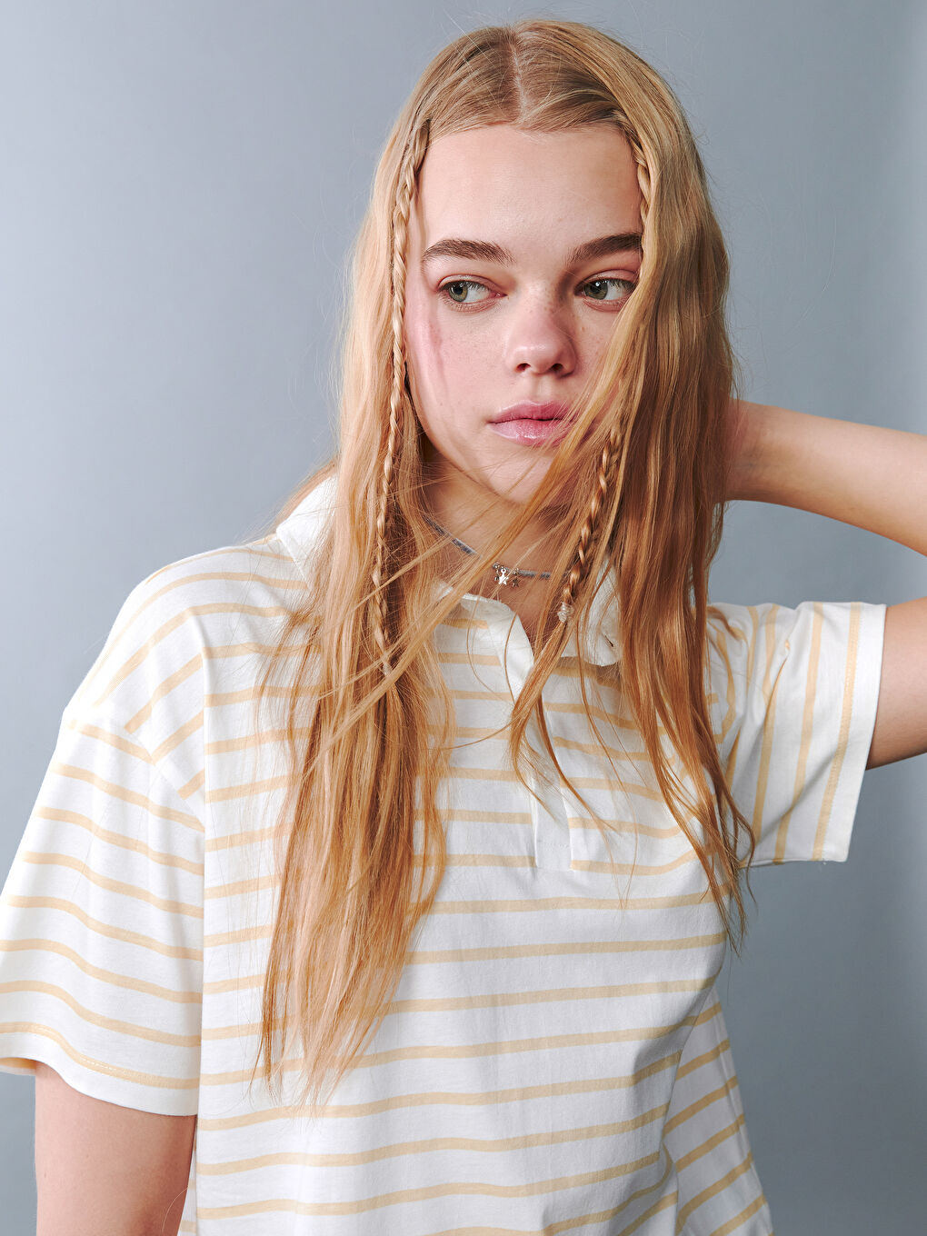 Ekru Polo Yaka Çizgili Genç Kız Tişört-3