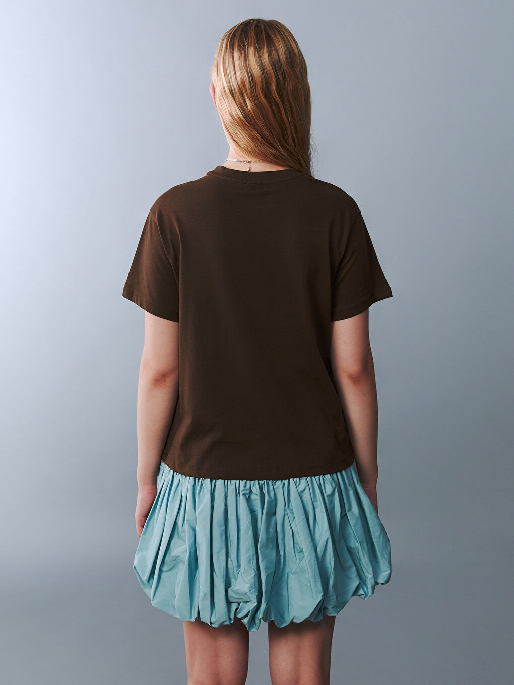 Kahverengi Bisiklet Yaka Genç Kız Tişört-3