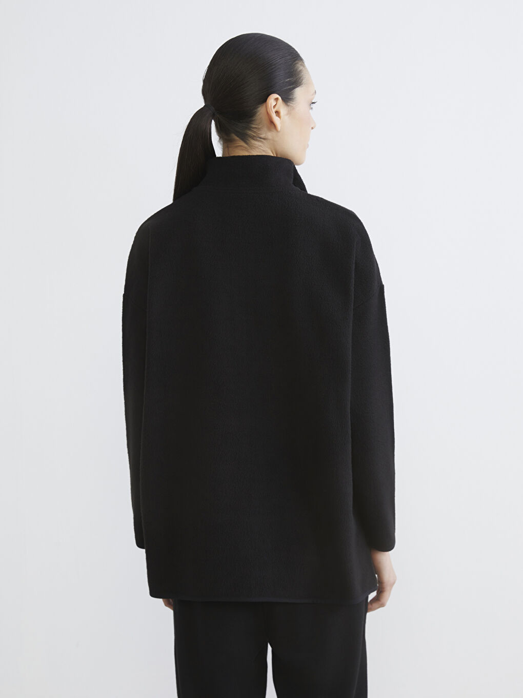 Siyah Dik Yaka Nakışlı Polar Kadın Sweatshirt Tunik-3