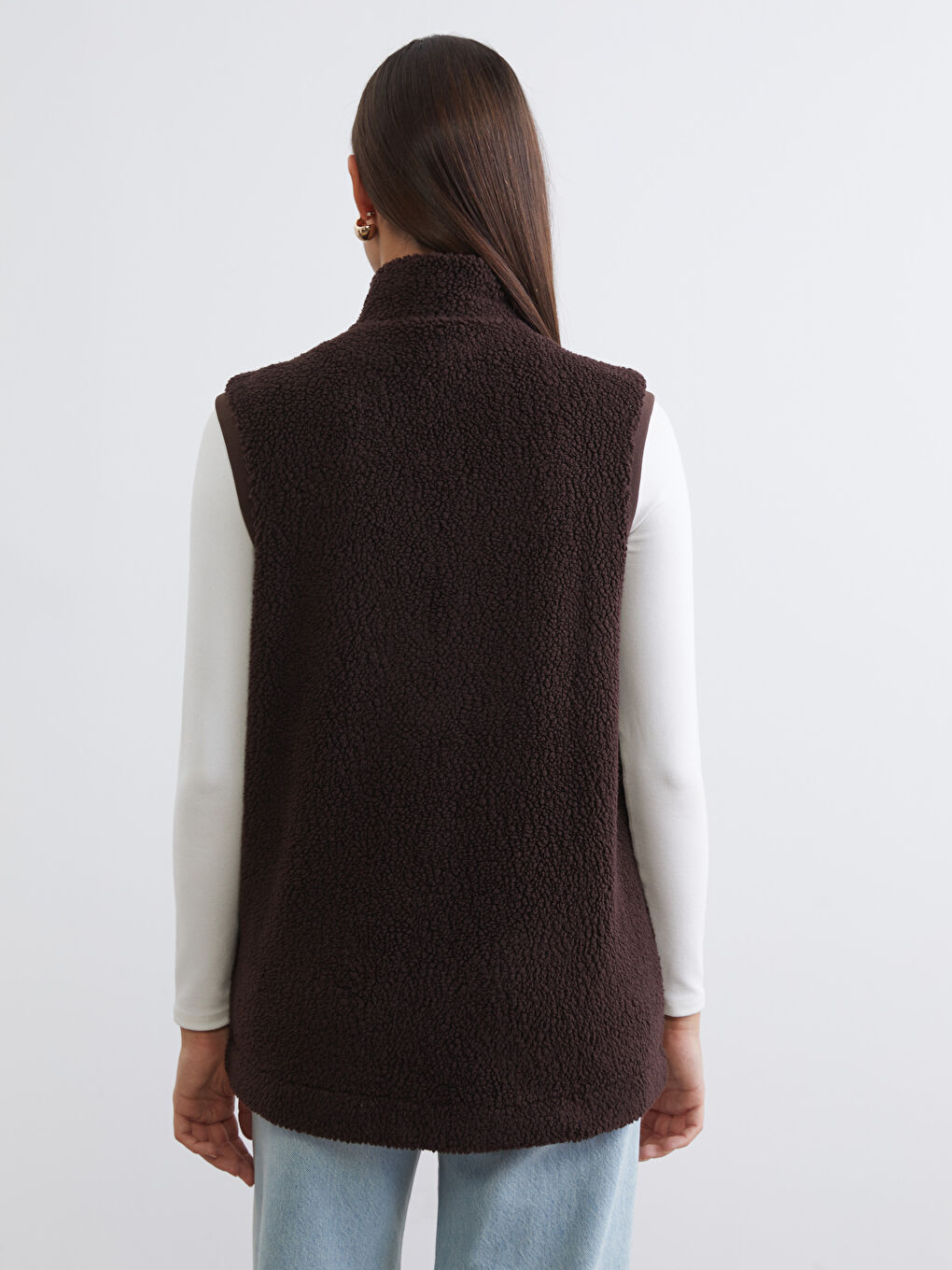 Kahverengi Dik Yaka Kadın Pelüş Yelek-3