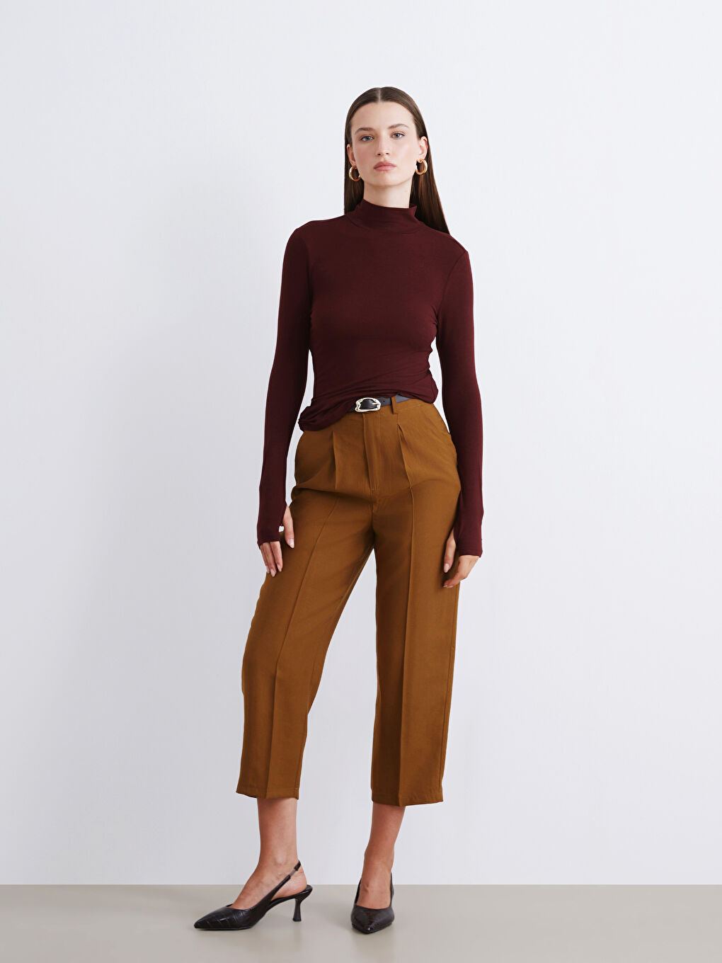 ქალი ბორდოსფერი ბოდე-1