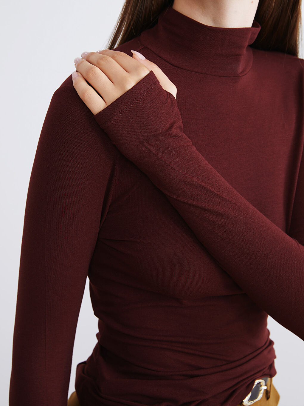 ქალი ბორდოსფერი ბოდე-3