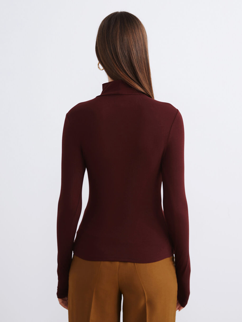 ქალი ბორდოსფერი ბოდე-4