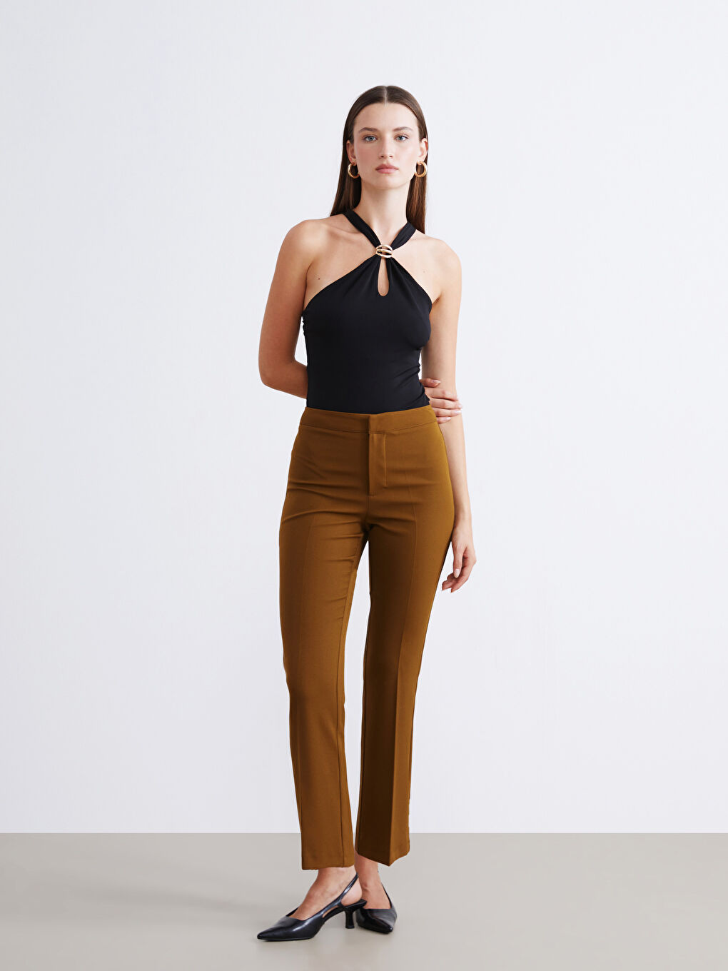 Әйелдер қара Түймесі бар боди-1