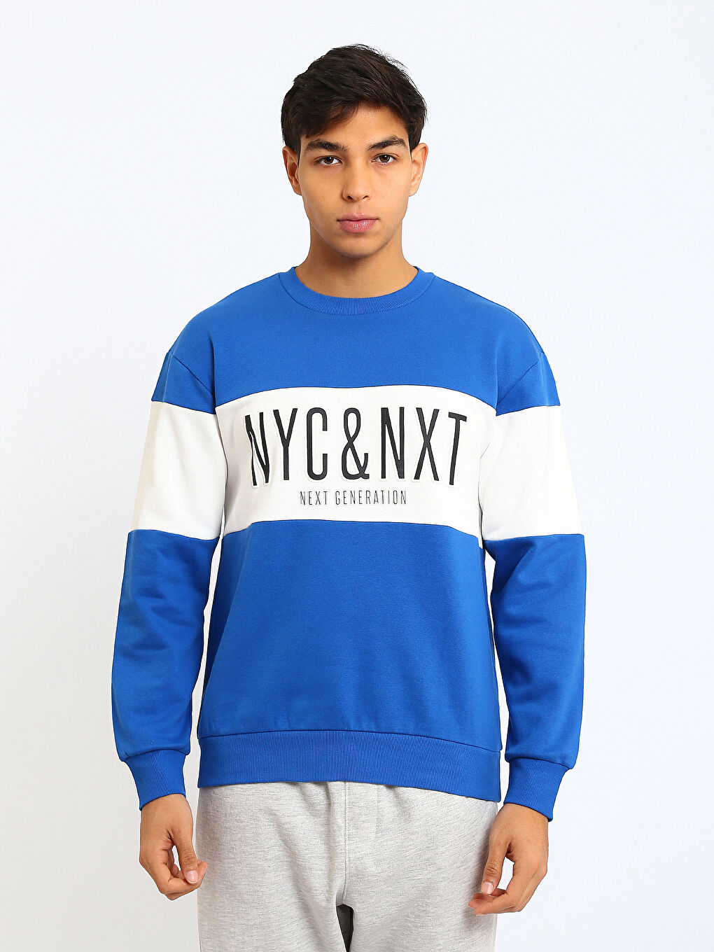 سويتشيرت رجال مطبوع بكول مدور