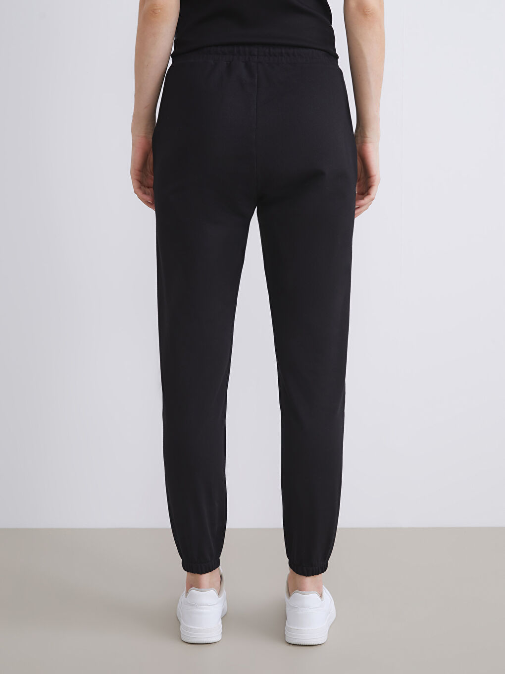 Siyah Beli Lastikli Kadın Jogger Eşofman Altı-3