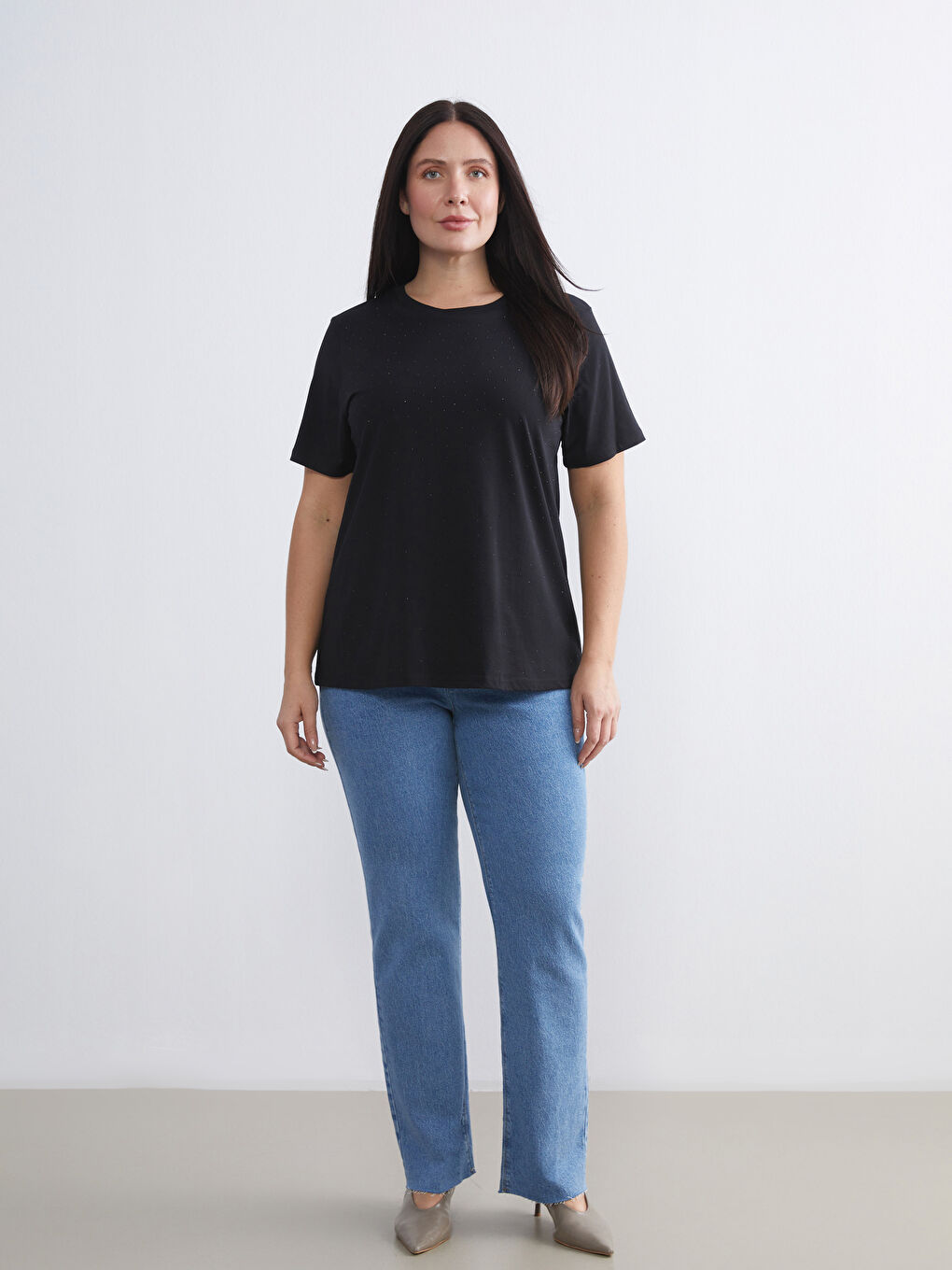 Siyah Bisiklet Yaka Taşlı Kadın Tişört-6