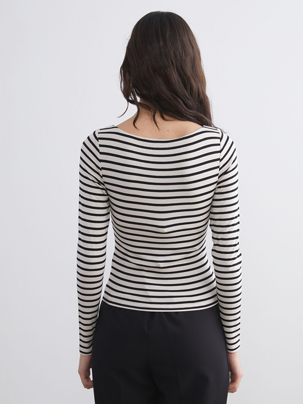 Әйелдерге арналған жолақты боди-3