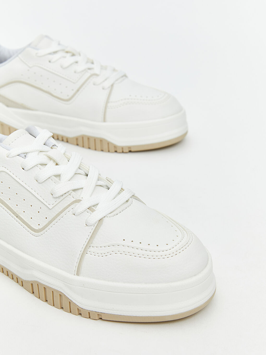 Beyaz Deri Görünümlü Kadın Spor Ayakkabı-2