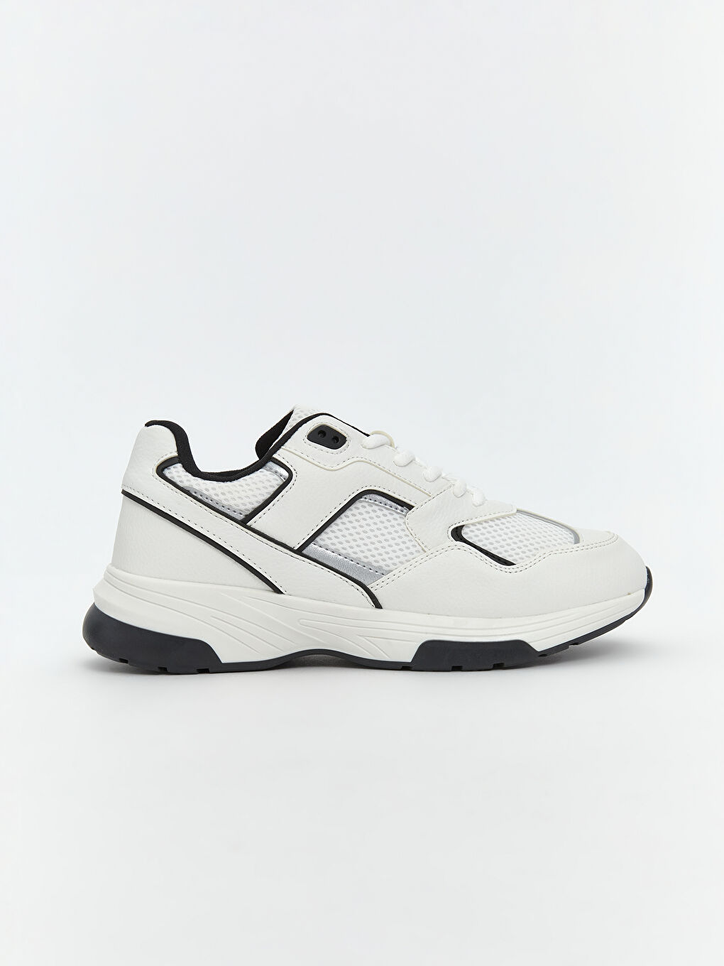 Beyaz File Detaylı Bağcıklı Kadın Spor Ayakkabı-1