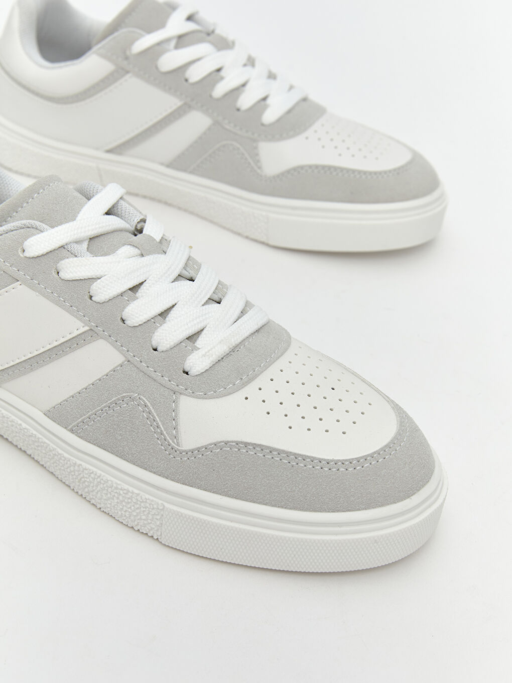 Beyaz Bağcıklı Kadın Spor Ayakkabı-2