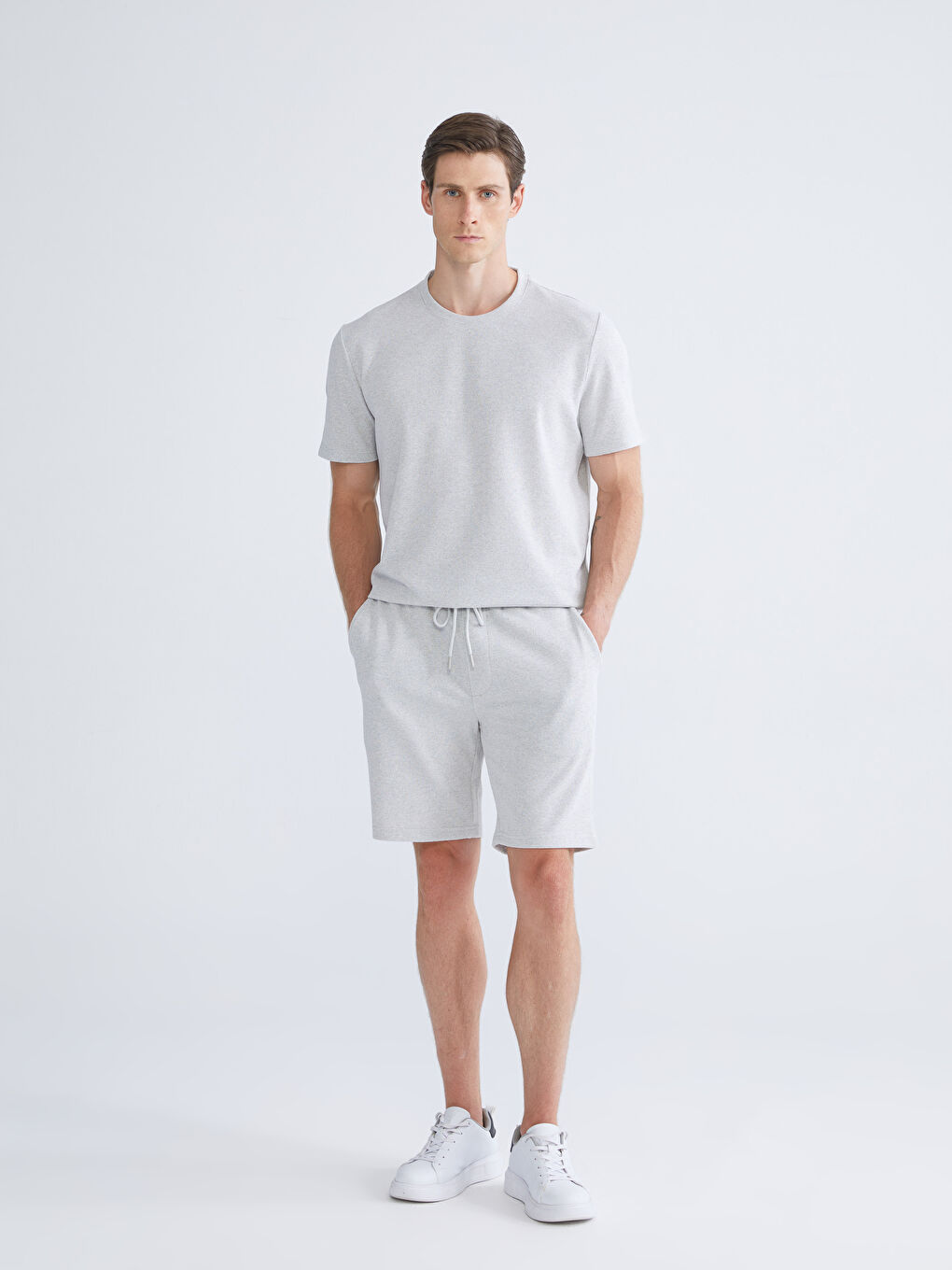 Gri Standart Kalıp Erkek Şort