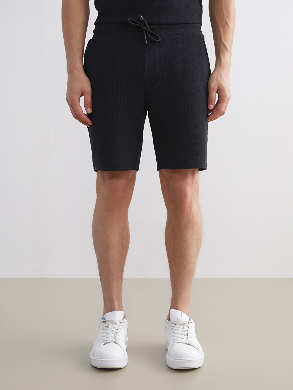 Siyah Standart Kalıp Erkek Şort-2