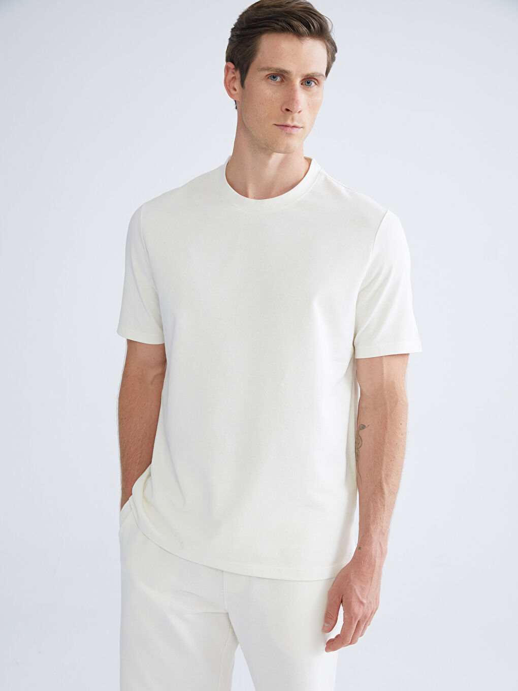 Ekru Bisiklet Yaka Erkek Tişört