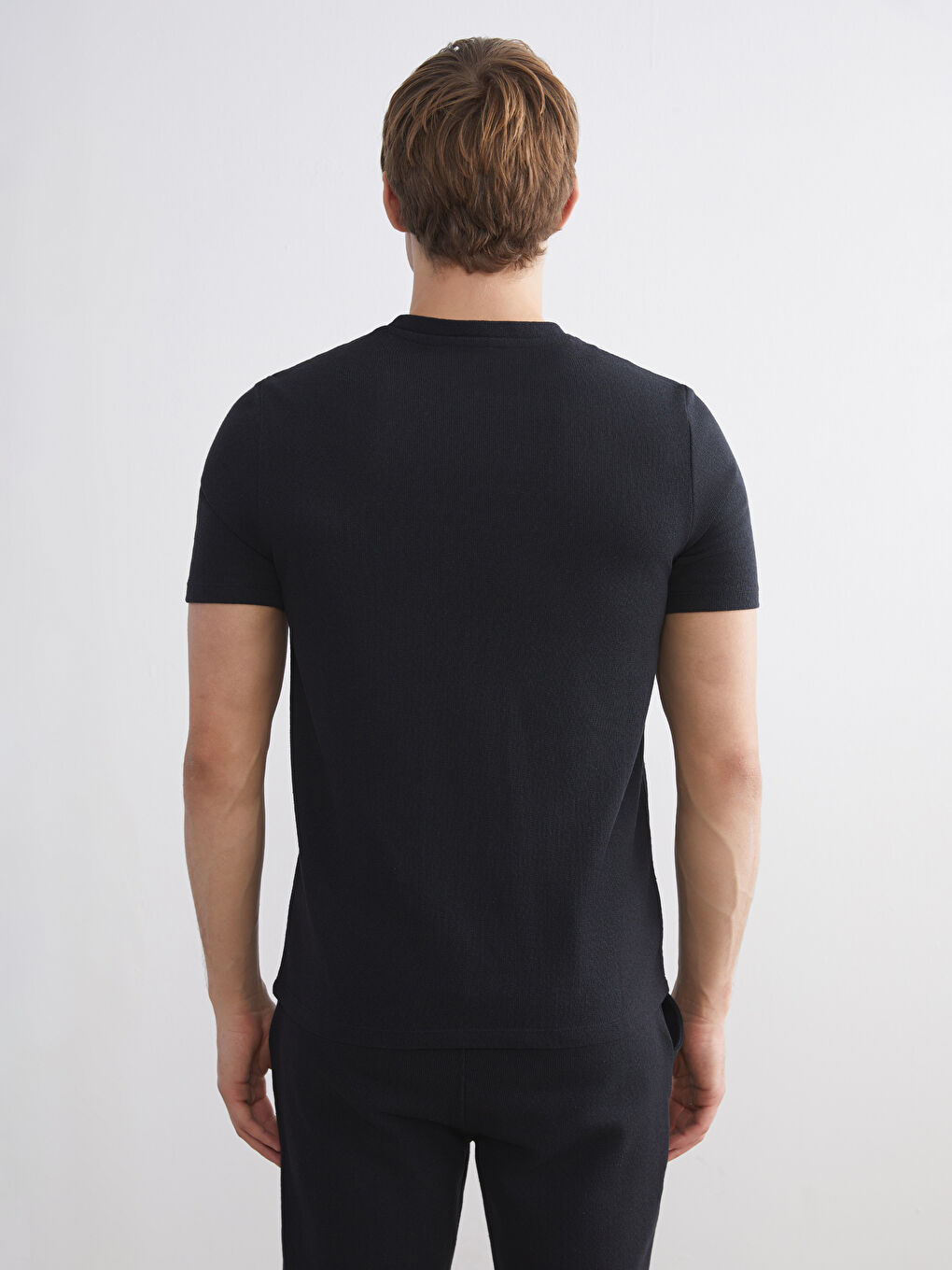 Siyah Bisiklet Yaka Erkek Tişört-6