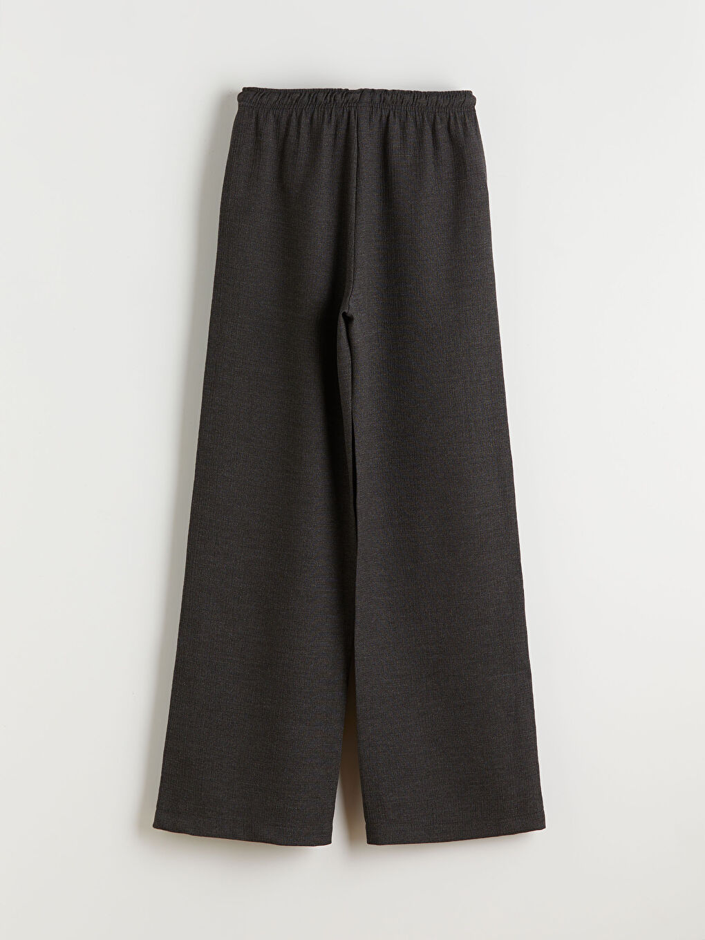 Gri Beli Lastikli Dokulu Geniş Paça Kadın Pantolon-5