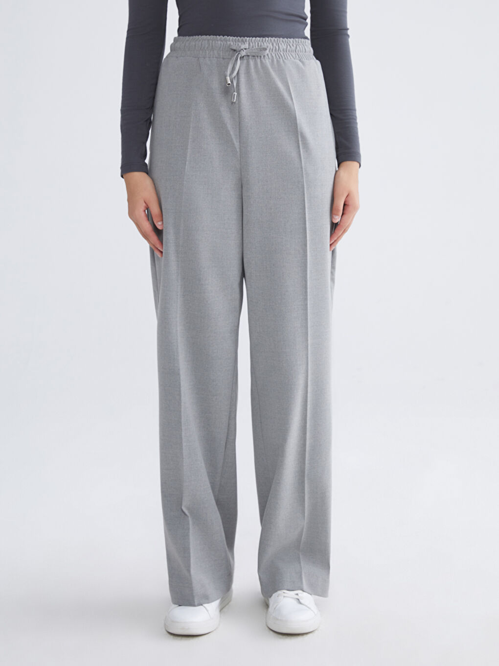Gri Beli Lastikli Geniş Paça Kadın Pantolon-1