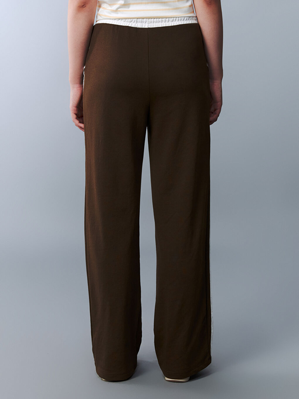 Kahverengi Beli Lastikli Genç Kız Eşofman Altı-3