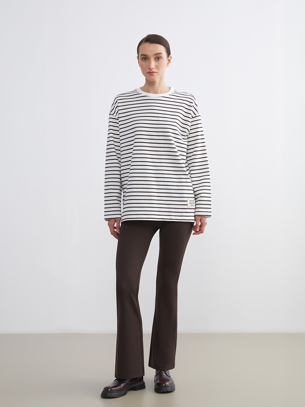 Kahverengi Bisiklet Yaka Çizgili Kadın Sweatshirt-1