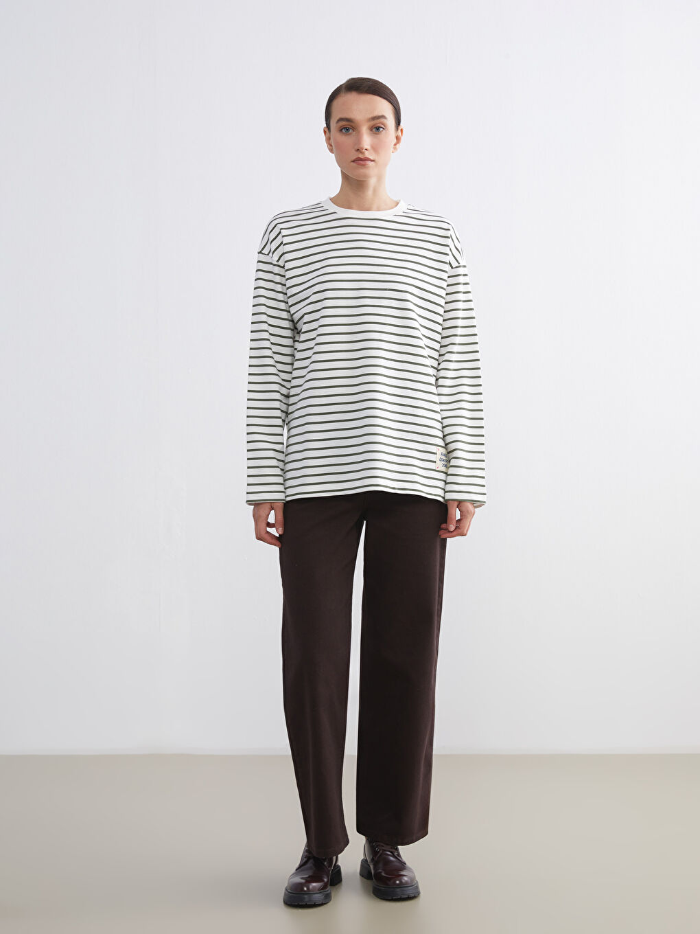 Yeşil Bisiklet Yaka Çizgili Kadın Sweatshirt-1