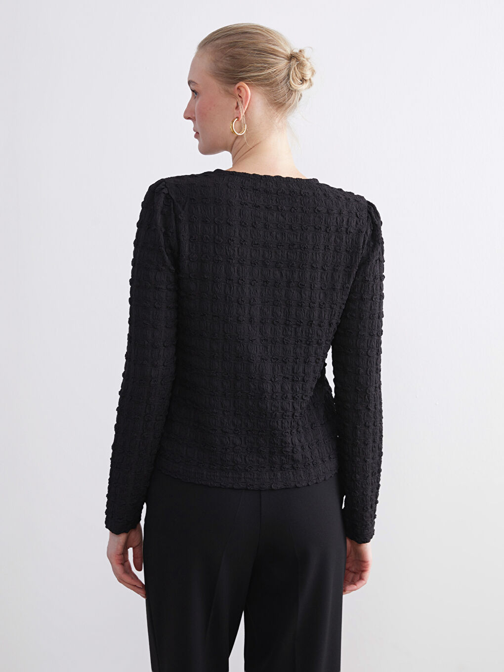 Crew Neck Textured Women's Cardigan-3