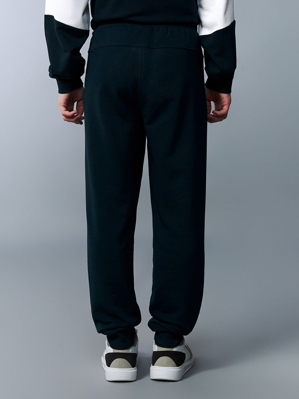Elasticated Waist Young Men's Jogger Sweatpants-3