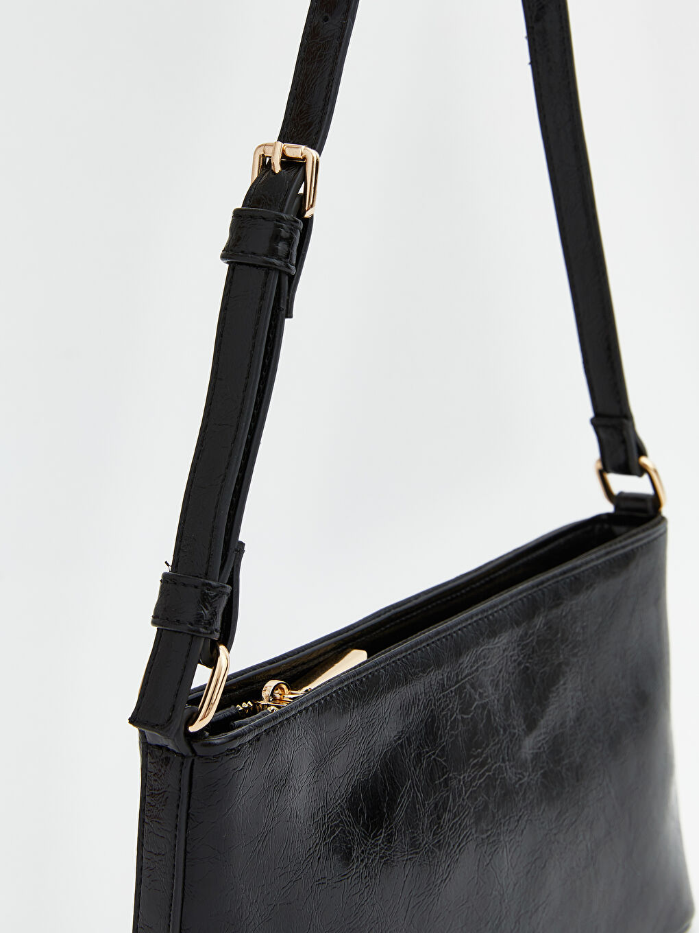 Siyah Deri Görünümlü Kadın Kol Çantası-8