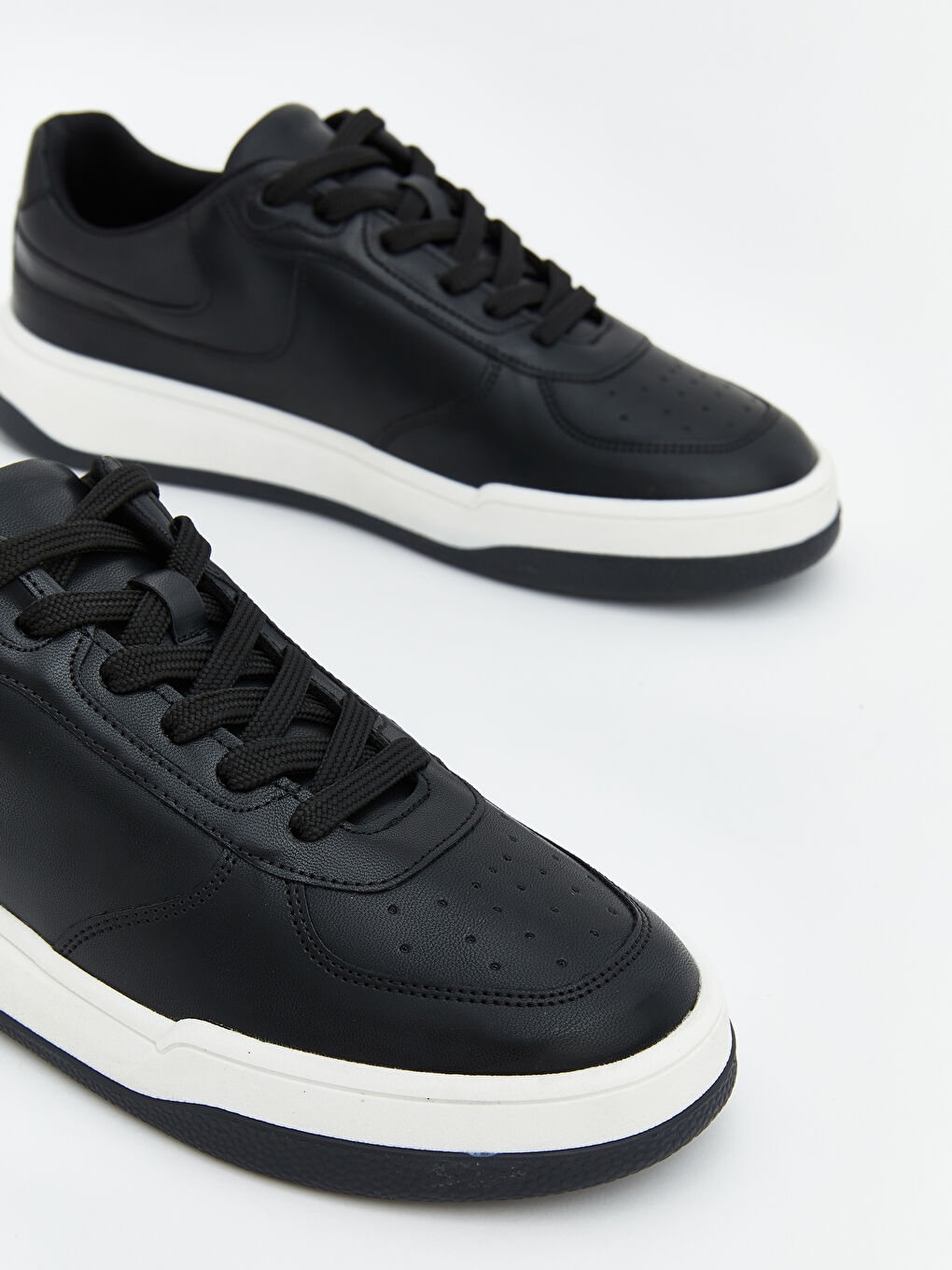 Siyah Bağcıklı Kadın Spor Ayakkabı-2