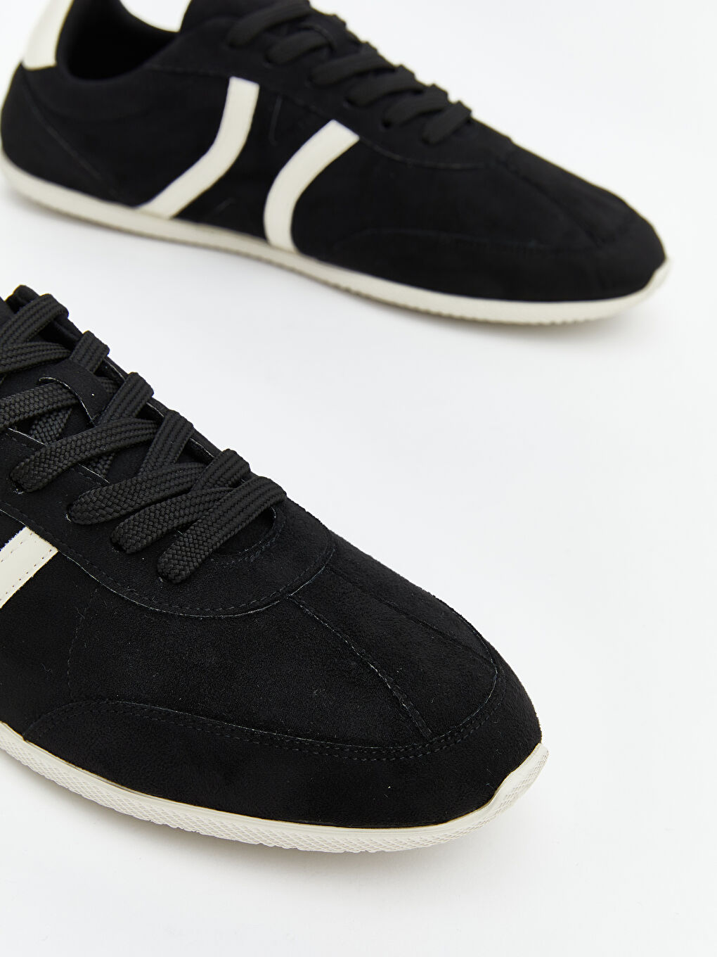 Siyah Süet Görünümlü Kadın Spor Ayakkabı-2