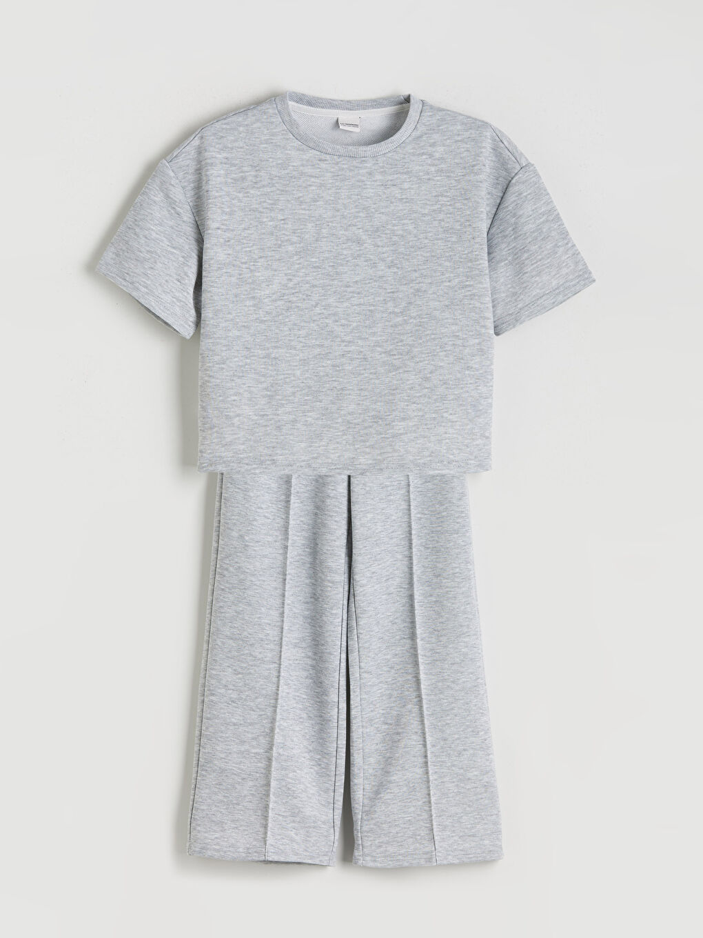 Crew Neck Girls' T-Shirt and Sweatpants
