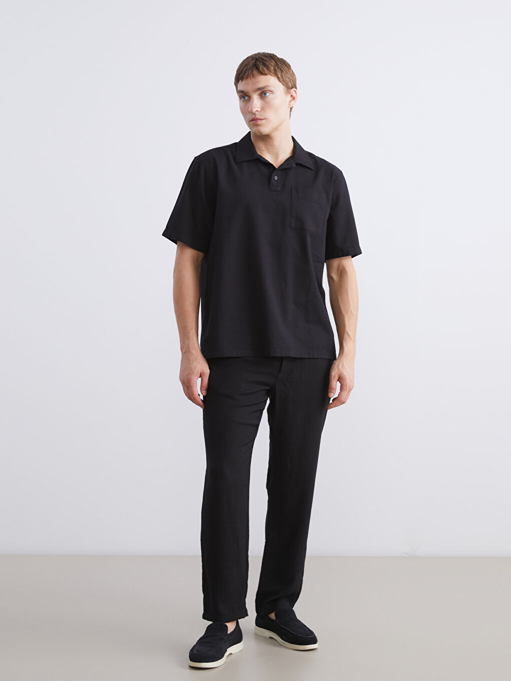 Siyah Regular Fit Kısa Kollu Oxford Erkek Gömlek-1