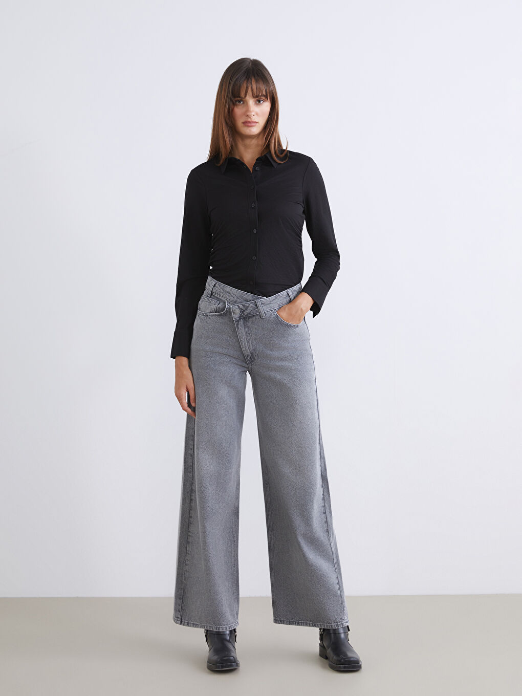 Collared Neck Ruched Blouse-1