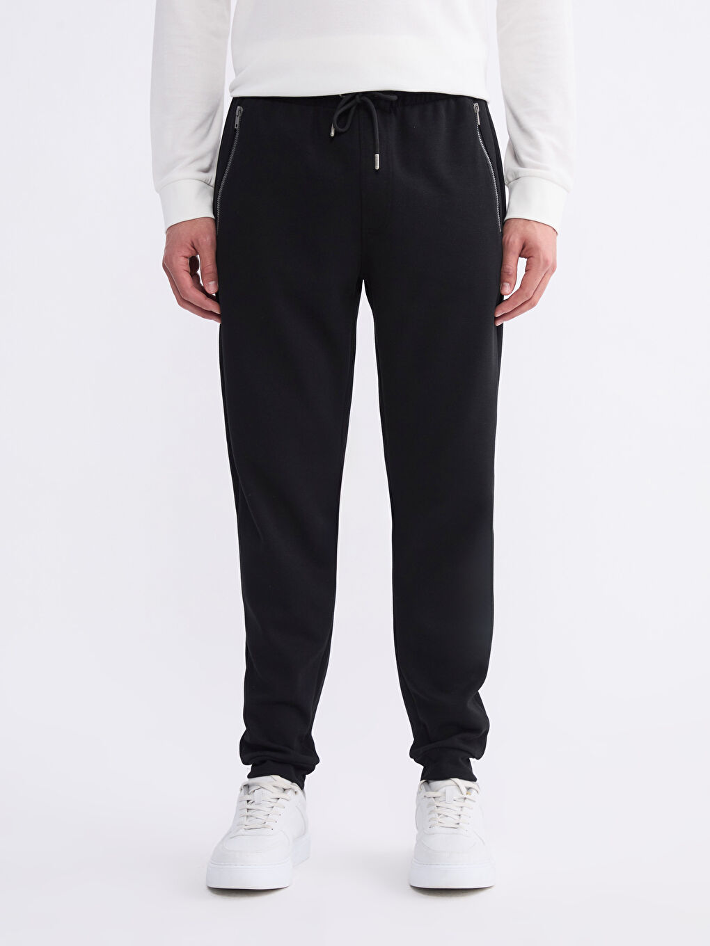 Siyah Standart Kalıp Erkek Jogger Eşofman Altı-1