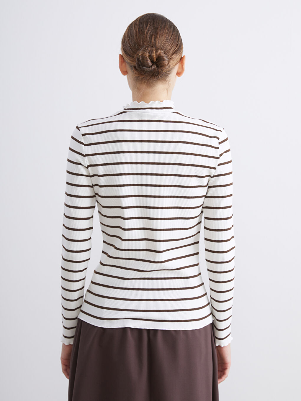 Kahverengi Dik Yaka Çizgili Kadın Body-4