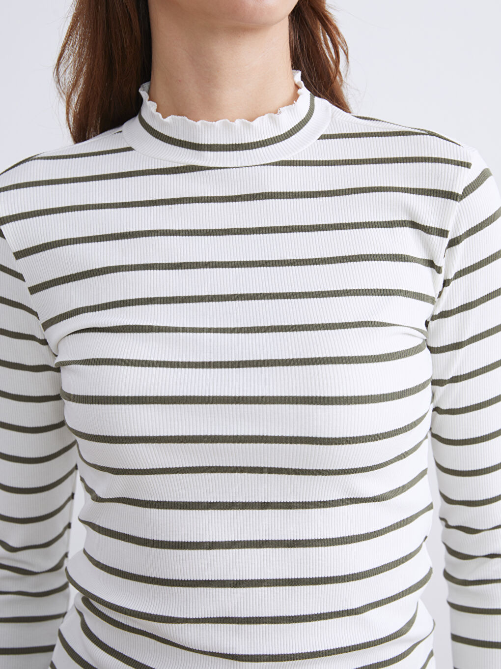 Yeşil Dik Yaka Çizgili Kadın Body-3