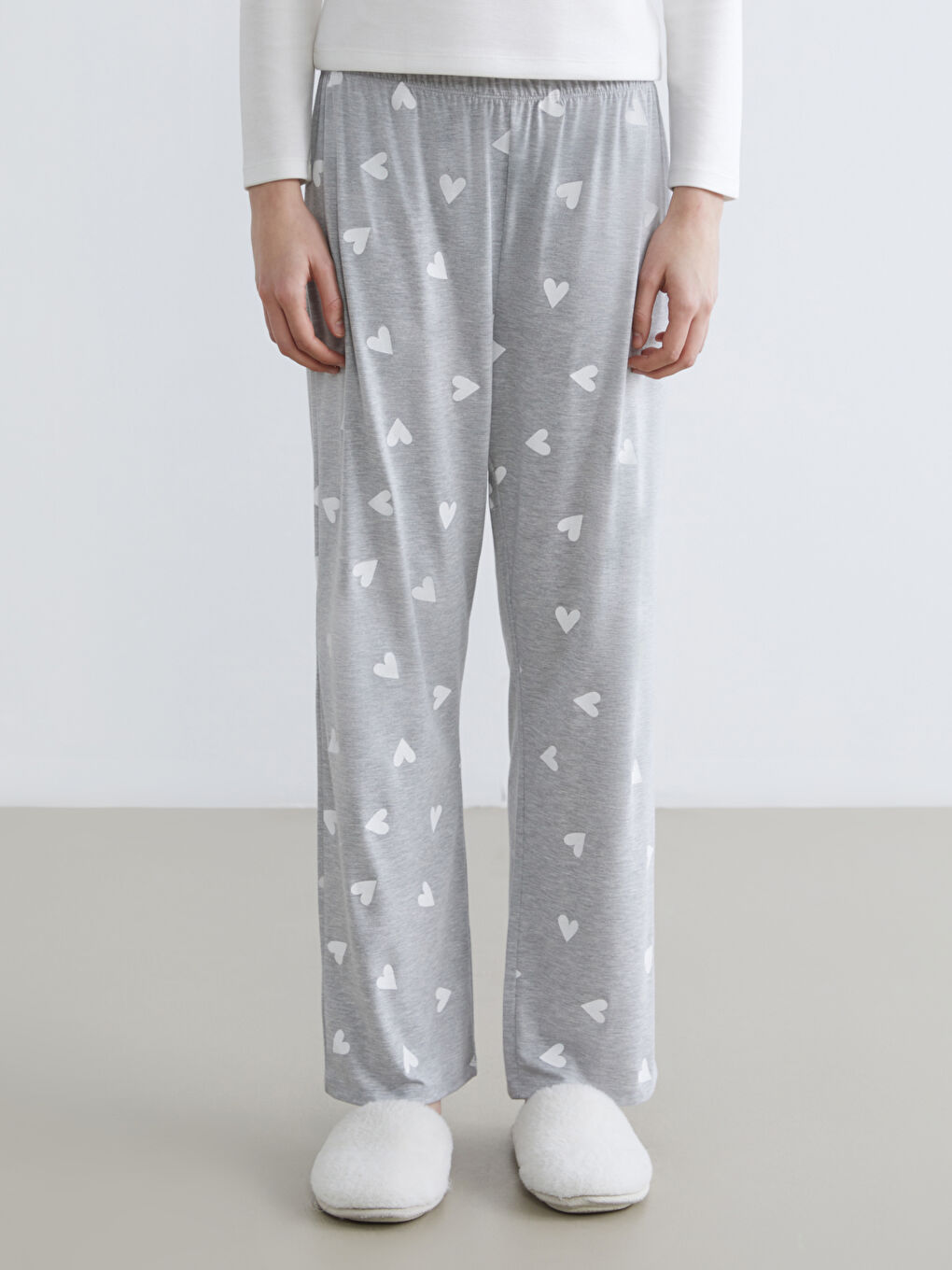 Gri Beli Lastikli Kalp Baskılı Kadın Pijama Altı-1