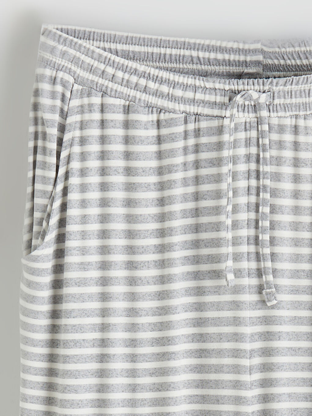 Gri Beli Lastikli Çizgili Kadın Jogger Pijama Altı-1