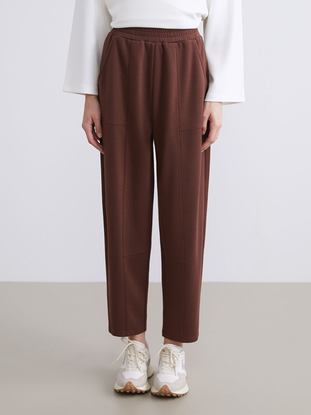 Women's Sweatpants with Elastic Waist-1