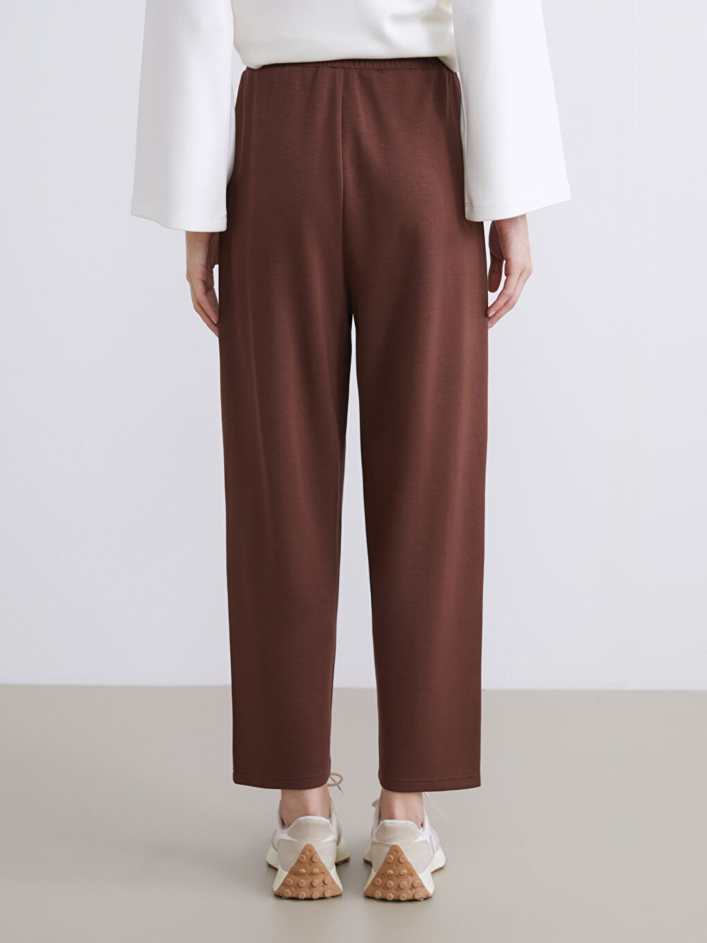 Women's Sweatpants with Elastic Waist-3
