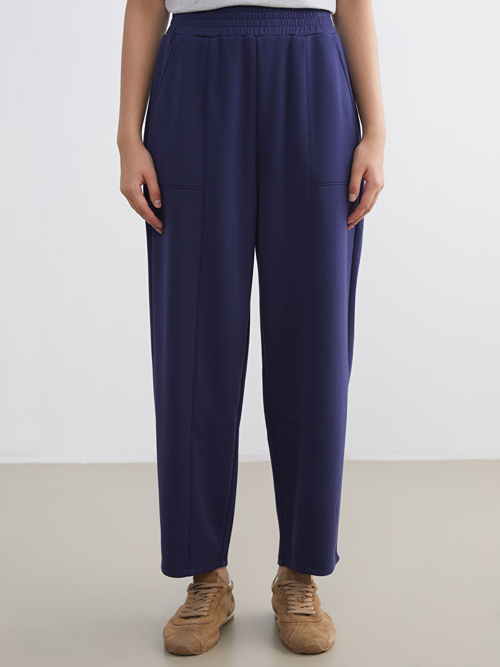 Women's Sweatpants with Elastic Waist-1