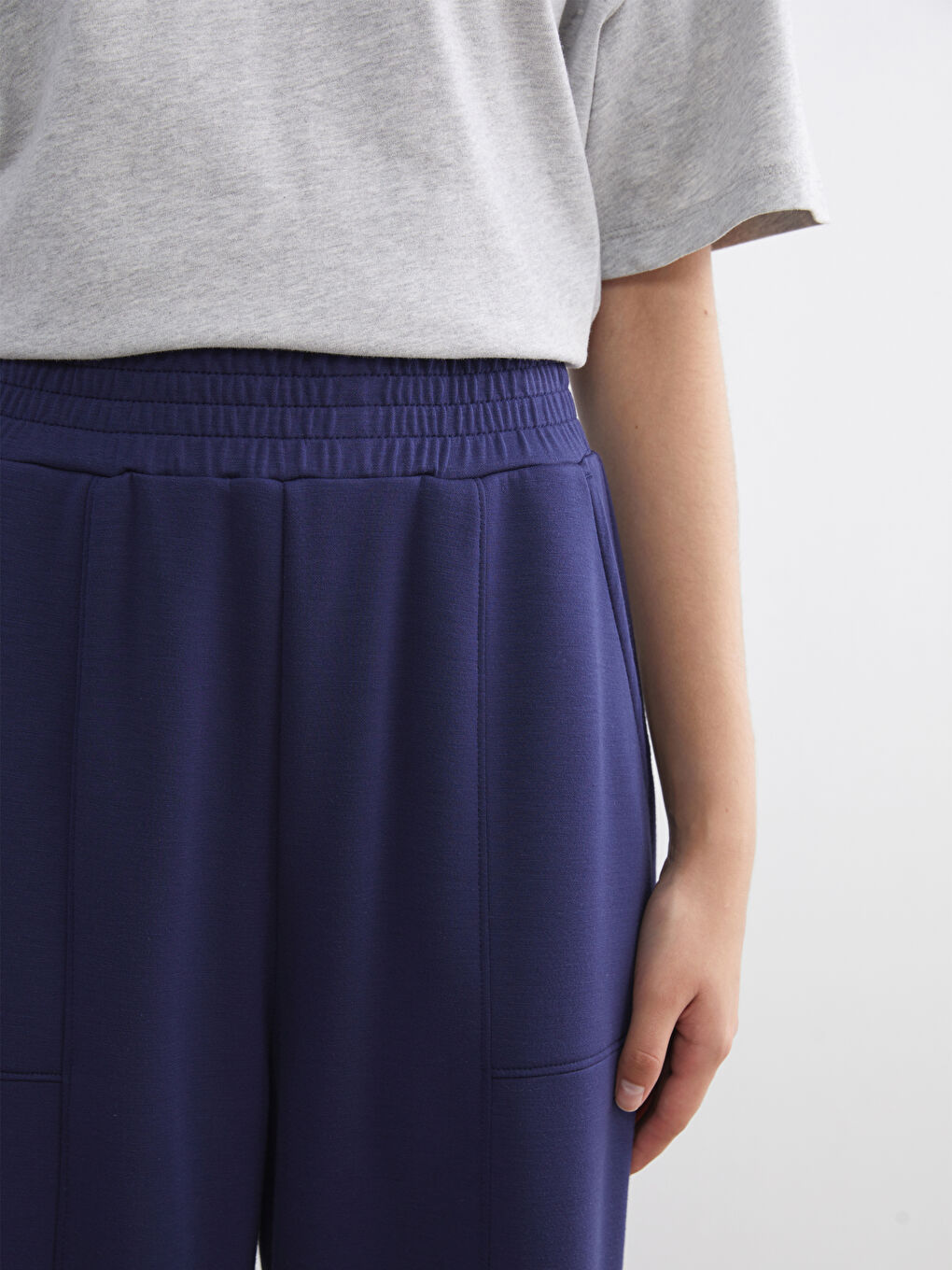 Women's Sweatpants with Elastic Waist-2