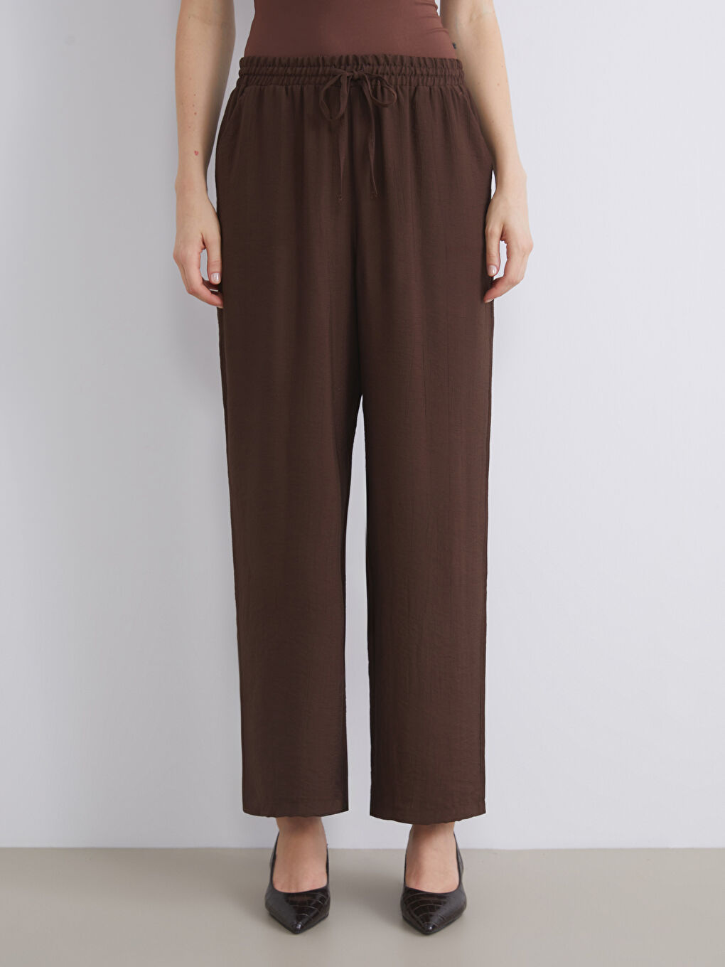 LCWAIKIKI Classic Elastic Waist Wide Leg Women's Trousers -W5KL78Z8-ZP7