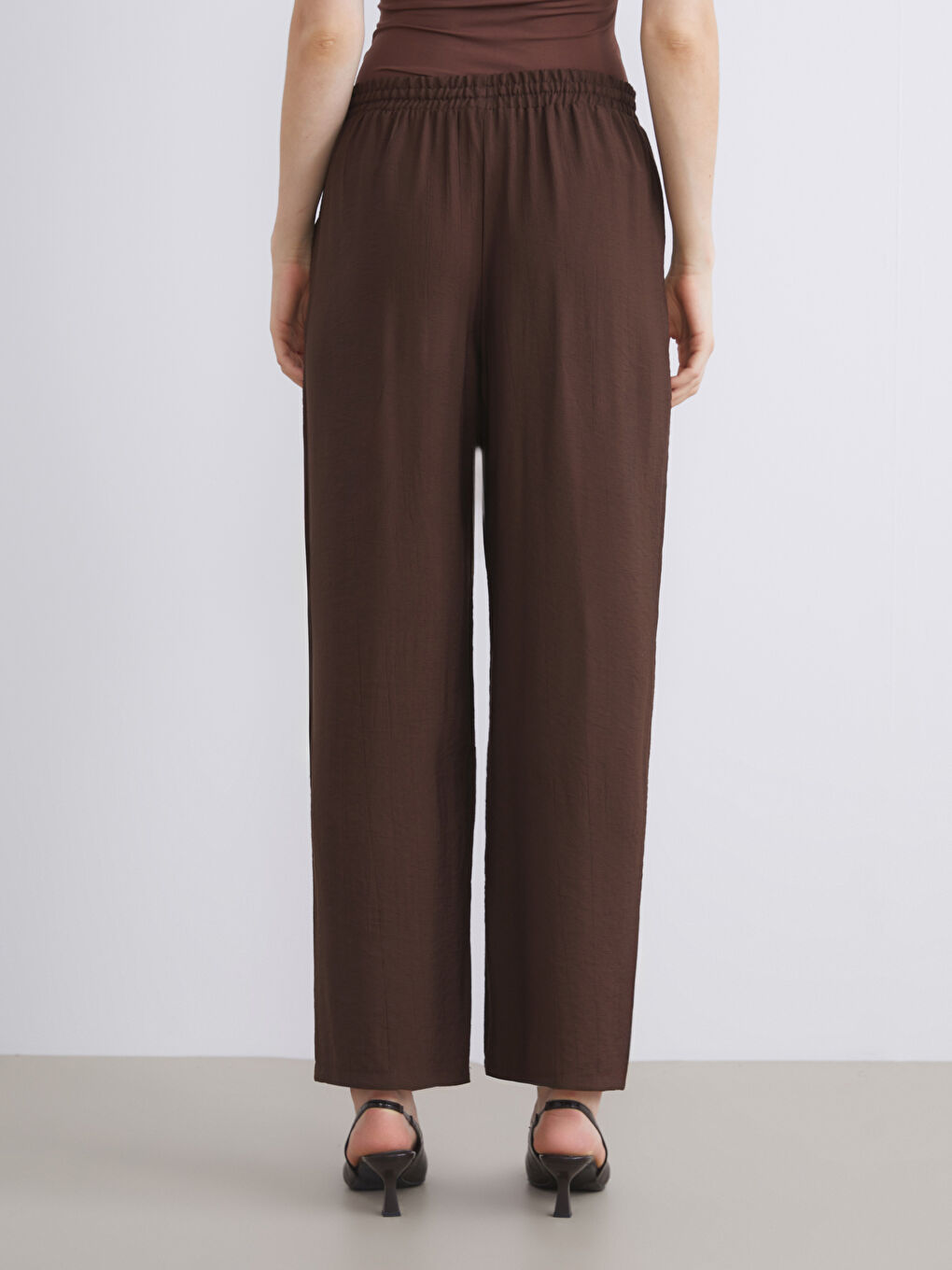 LCWAIKIKI Classic Elastic Waist Wide Leg Women's Trousers -W5KL78Z8-ZP7