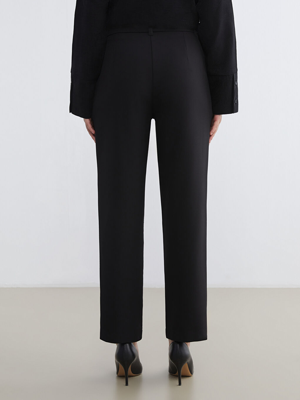 Siyah Standart Fit Kadın Pantolon-3