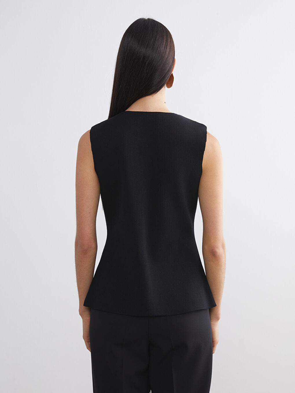 Siyah Bisiklet Yaka Kadın Triko Yelek-3